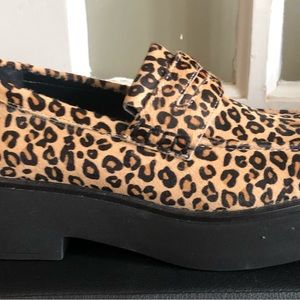 Steve Madden, size 9, leopard print